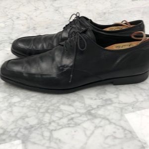 Men’s Prada laced Derby dress shoes